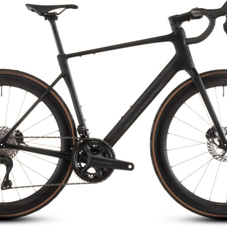 Cube Attain C:62 SLT 2026 Carbon´n´Coalchrome Racercykel